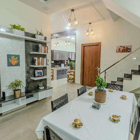 Dhruva - Luxury Villa In Cbd Dehradun Extérieur photo